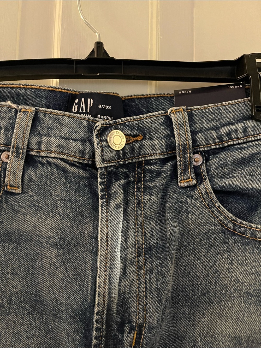 GAP Relaxed Fit Barrel Jeans - Washed Blue - Picture 3 of 4